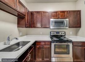 featured image of 760 N 7th St