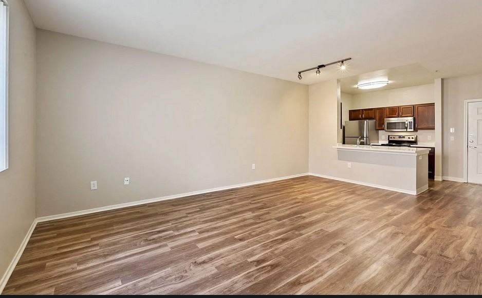 760 N 7th St - Photo 6 of 13