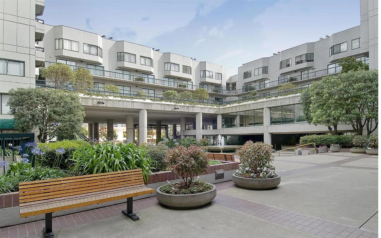 601 Van Ness Ave - Photo 5 of 6