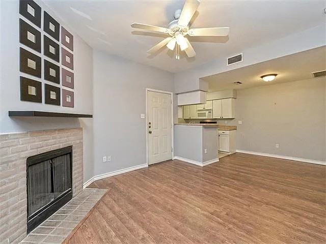 114 E 31st St - Photo 3 of 5