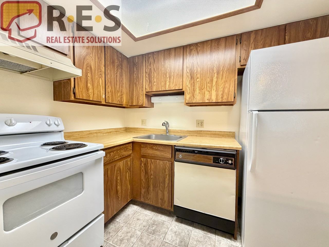 17000 E Ford Dr #210 - Photo 3 of 8