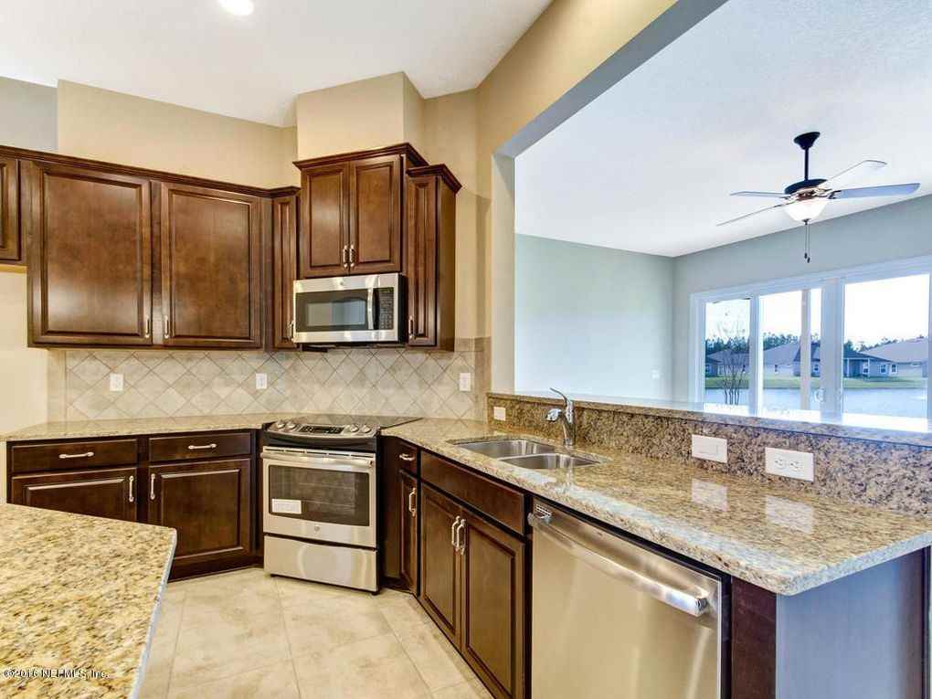 214 Flora Lake Cir #NA - Photo 3 of 26