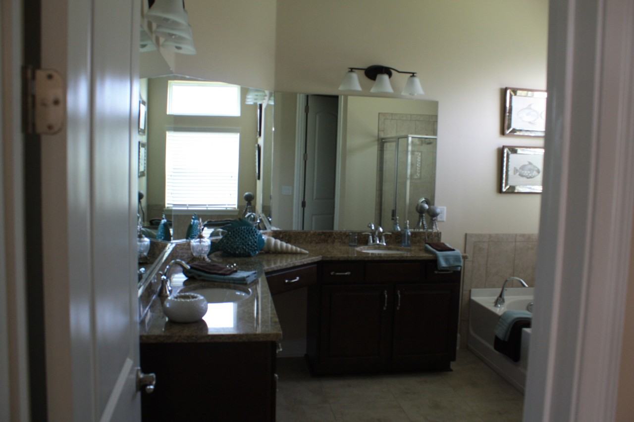 214 Flora Lake Cir #NA - Photo 5 of 26