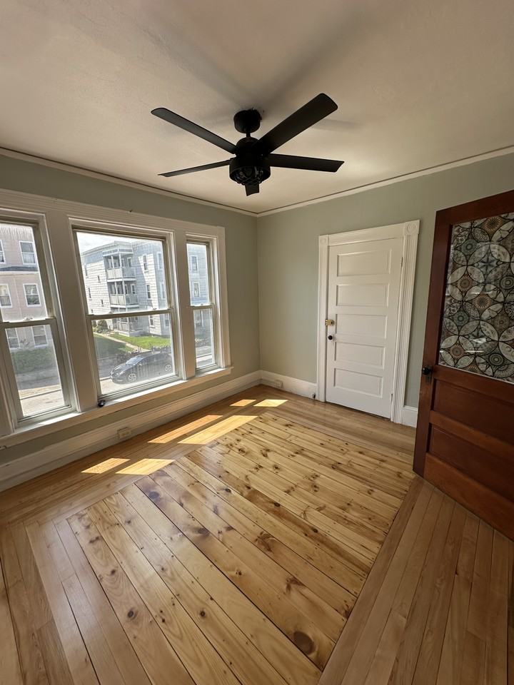 569 Rimmon St #2 - Photo 4 of 10