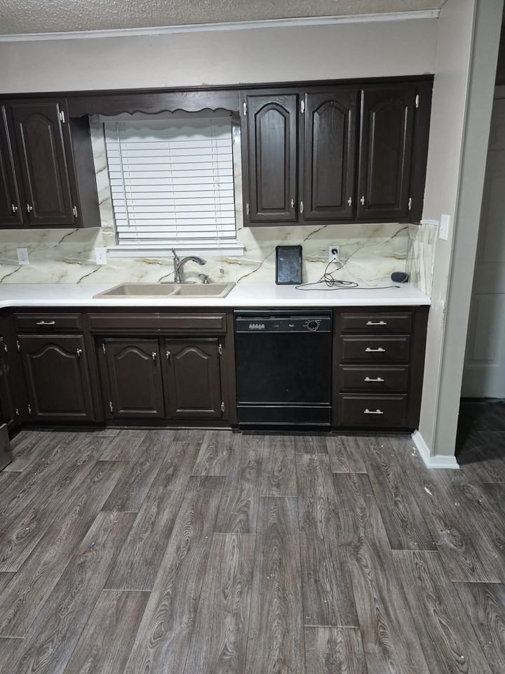 1104 E 23rd St #B - Photo 3 of 14