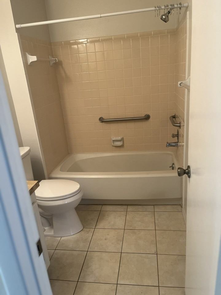 1502 Se Corvair Ct #NA - Photo 4 of 9