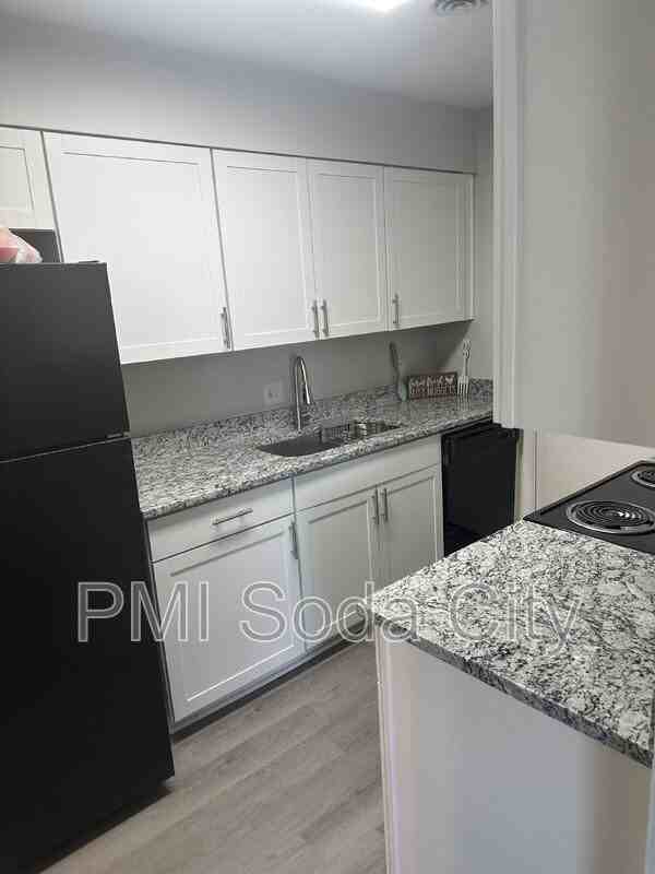 105 Thornwell Ct #G - Photo 3 of 13