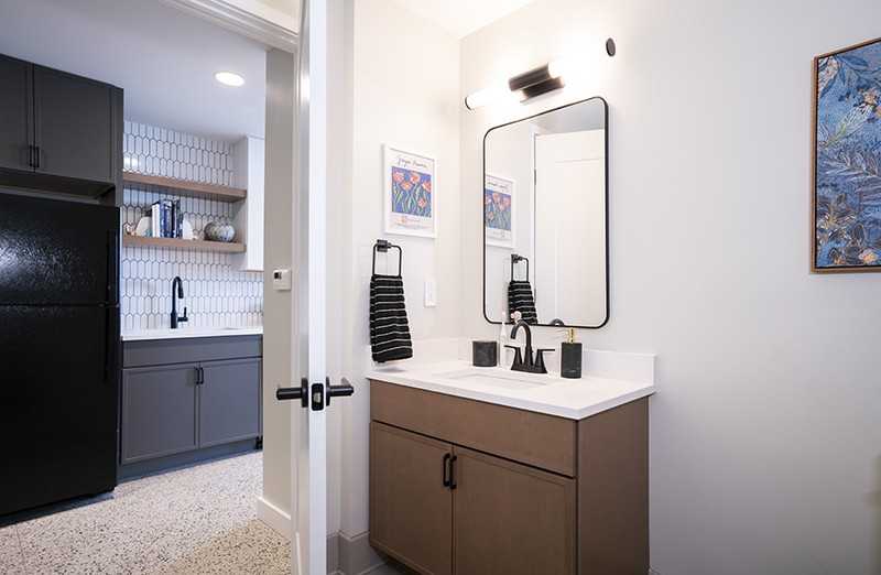 500 S Salina St #402 - Photo 4 of 6