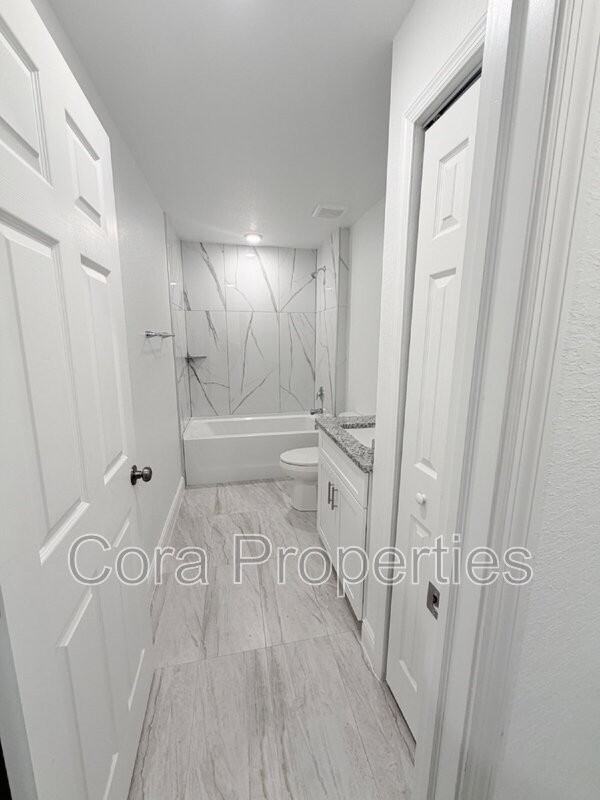 401 E Pearl St - Photo 5 of 10