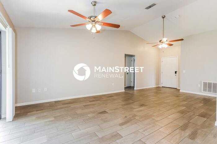 2714 Wilder Park Dr - Photo 3 of 16