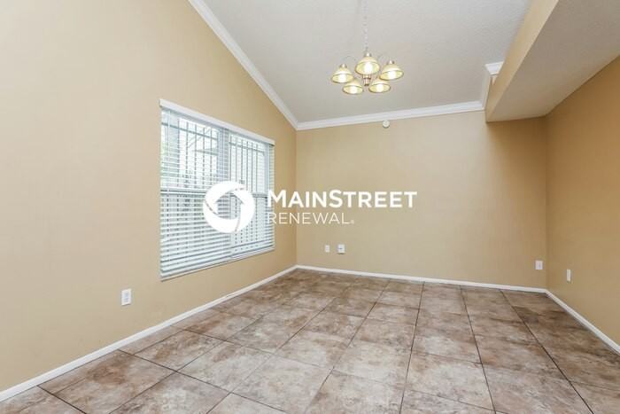 2767 Silver Ridge Dr - Photo 4 of 16