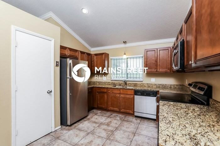 2767 Silver Ridge Dr - Photo 6 of 16