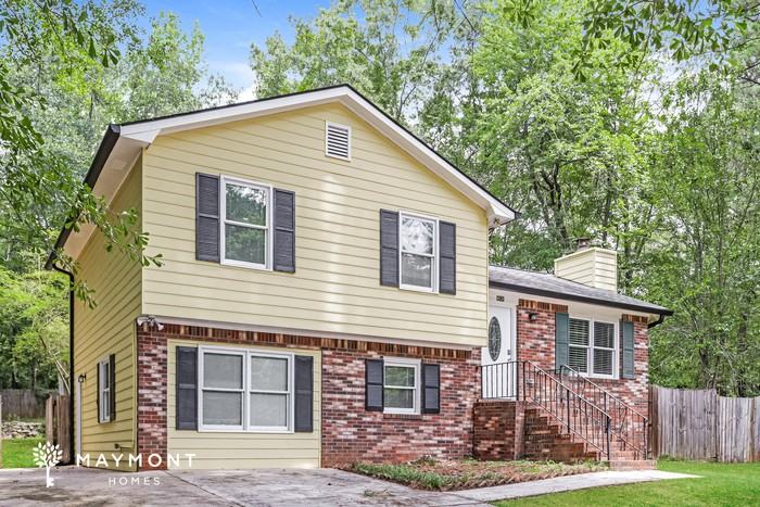 4636 Hamlet Walk Se