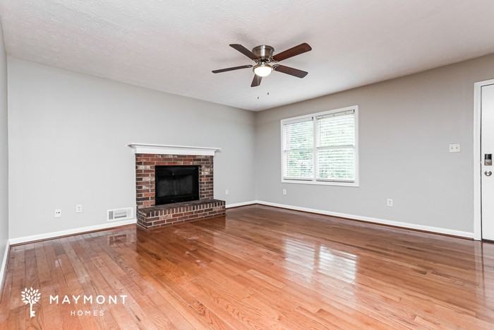 4636 Hamlet Walk Se - Photo 6 of 16
