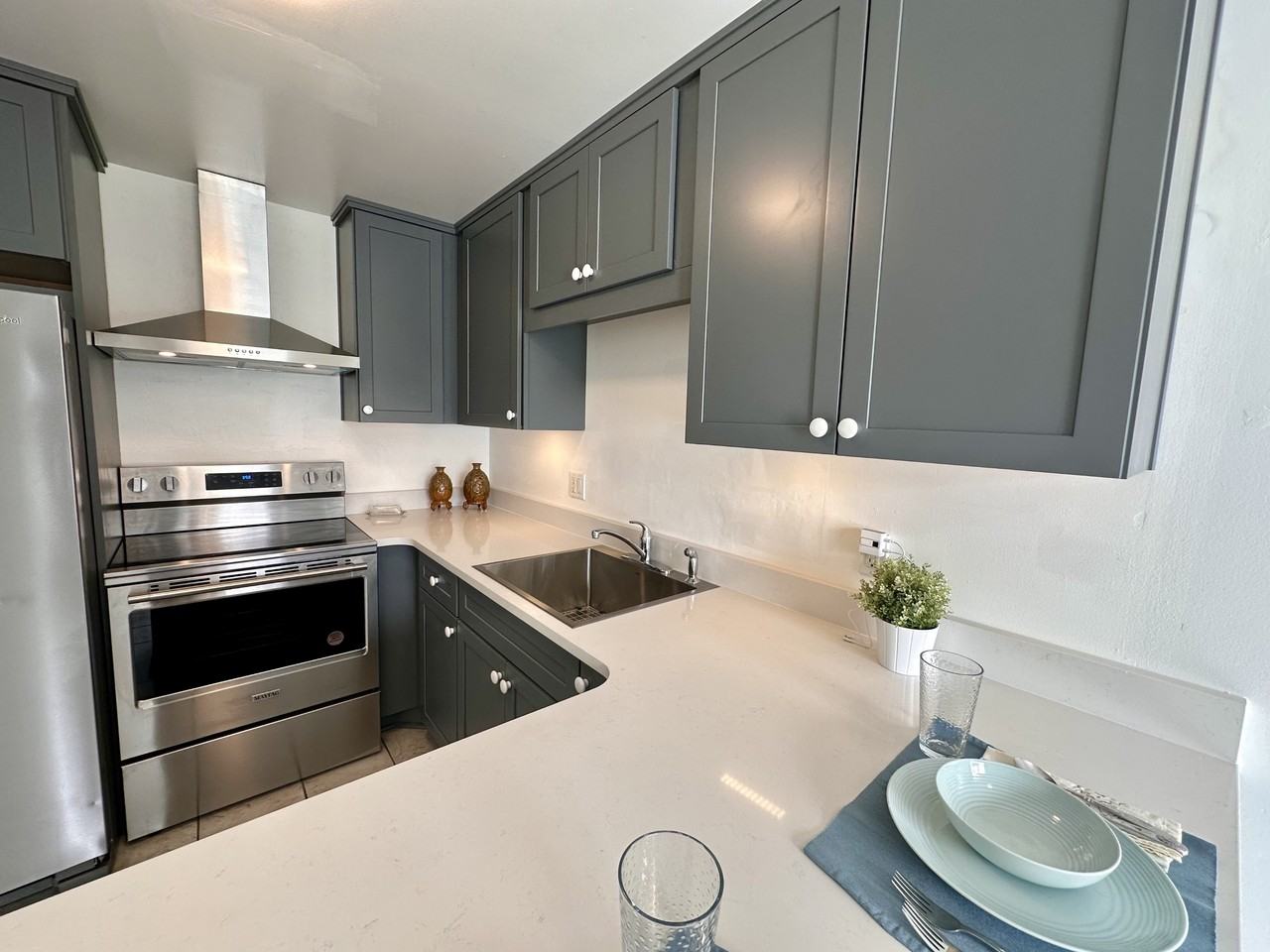449 N Montgomery St #1 - Photo 3 of 21