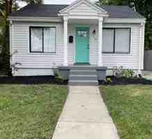 featured image of 909 E Crandall Ave #1