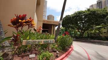 featured image of 411 Hobron Ln #1