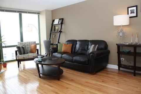 111 W Maple - Photo 3 of 10