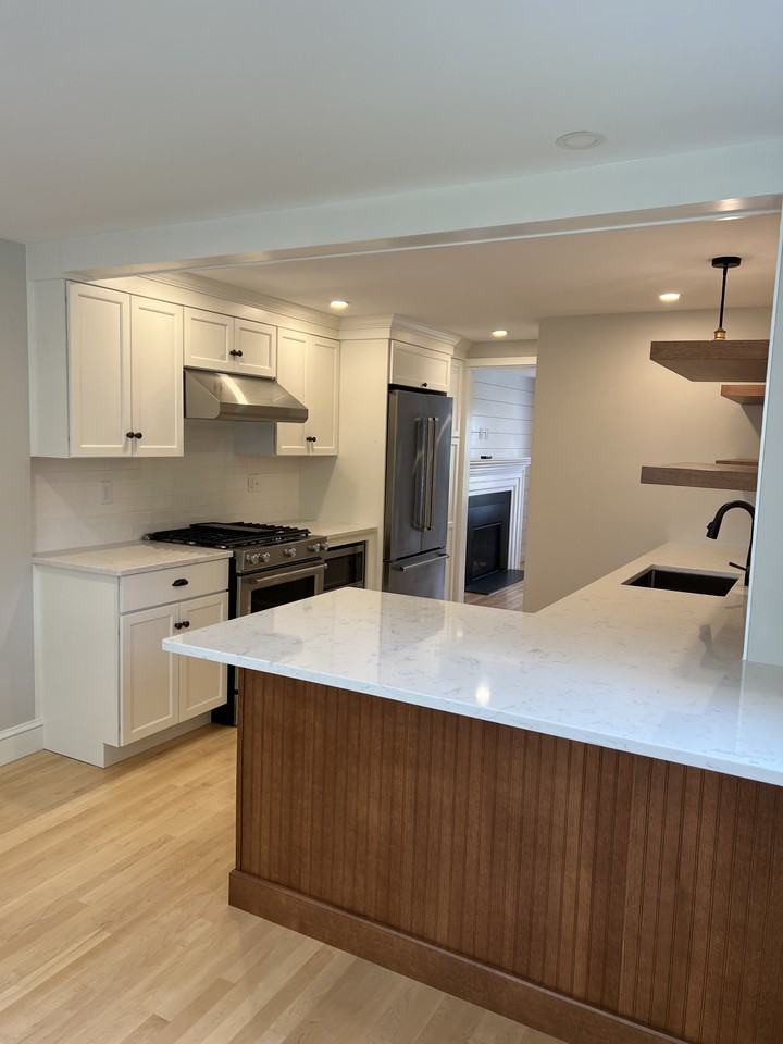 41 Village Rd - Photo 6 of 17
