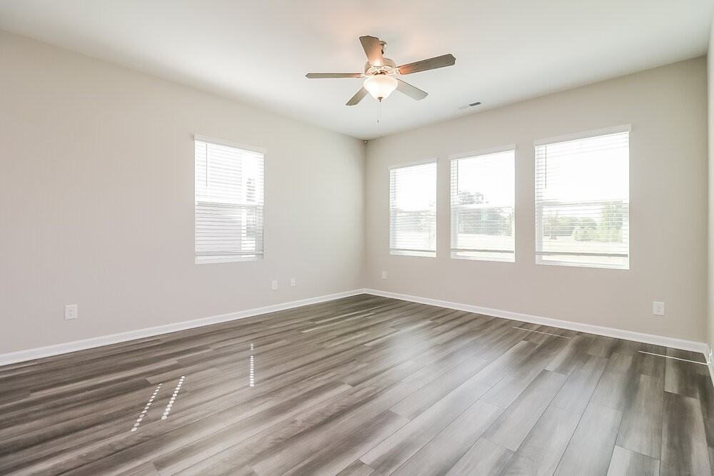 642 Wendell Falls Pkwy - Photo 6 of 17