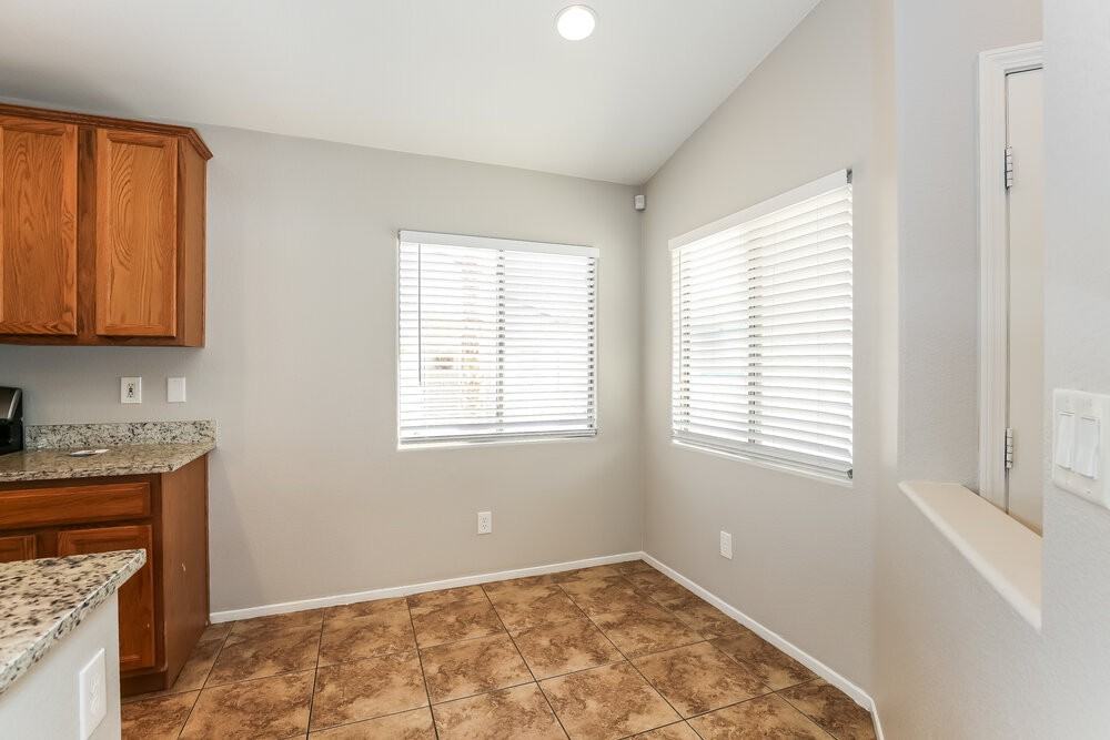5936 Crestmont Dr - Photo 5 of 16