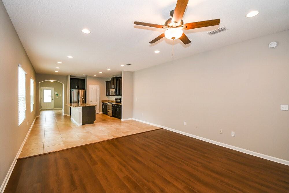 636 Drysdale Dr - Photo 4 of 16