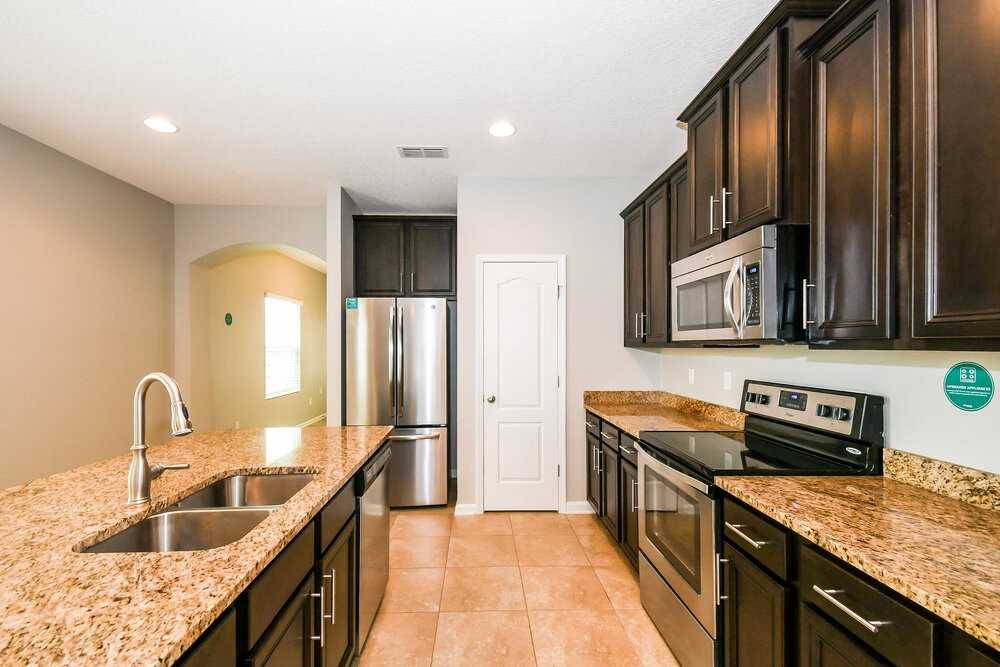 636 Drysdale Dr - Photo 7 of 16