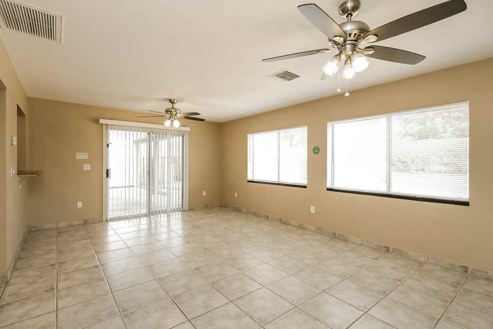 6332 W Laredo St - Photo 4 of 16