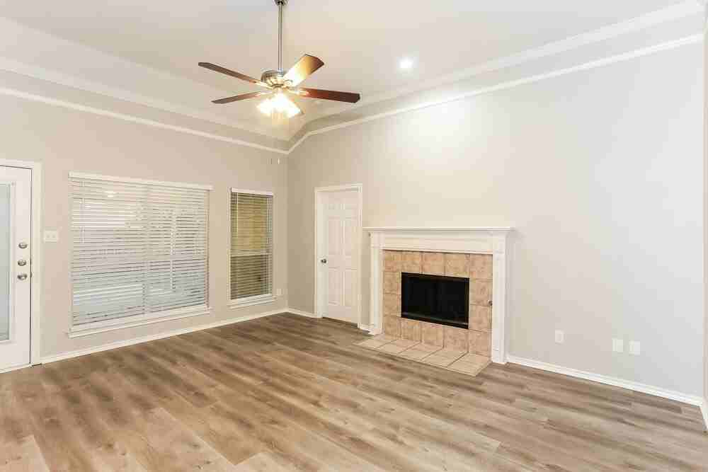 5628 Indian Hill Dr - Photo 4 of 16