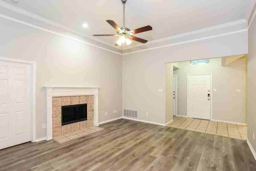 5628 Indian Hill Dr - Photo 5 of 16