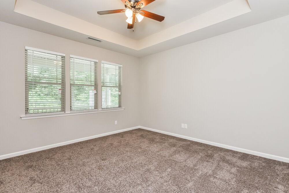 48 Ashby Dr - Photo 4 of 14