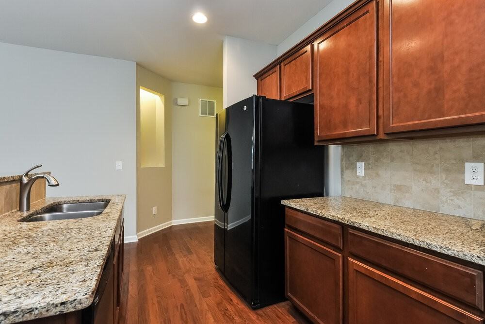 48 Ashby Dr - Photo 6 of 14