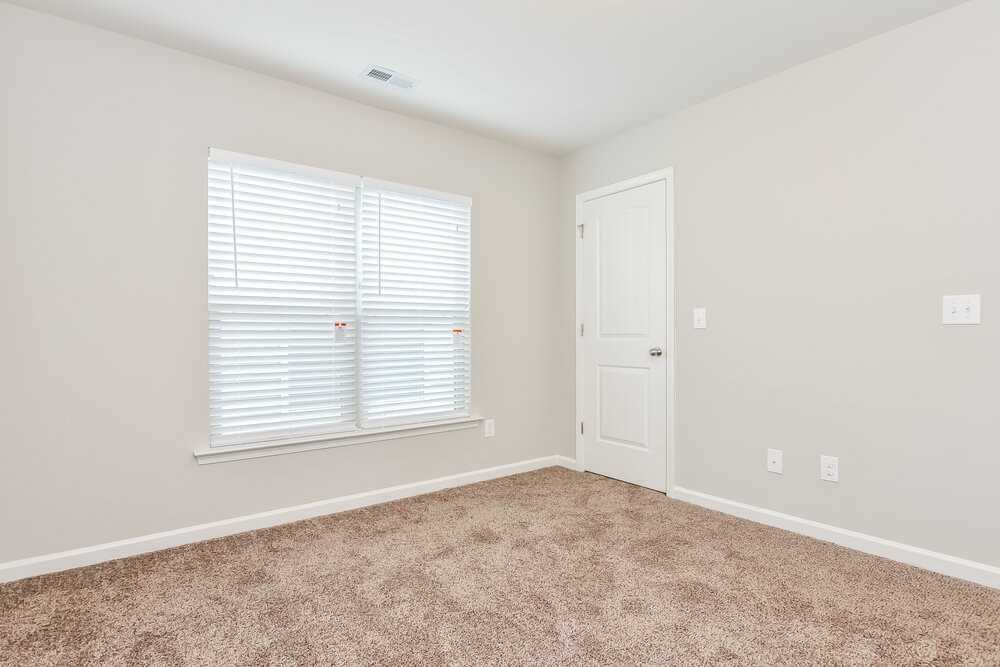 48 Ashby Dr - Photo 7 of 14