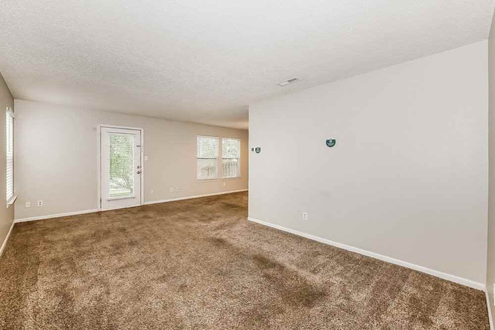 441 Overland Dr - Photo 5 of 17