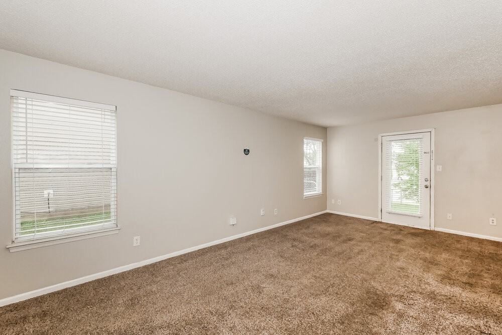 441 Overland Dr - Photo 6 of 17