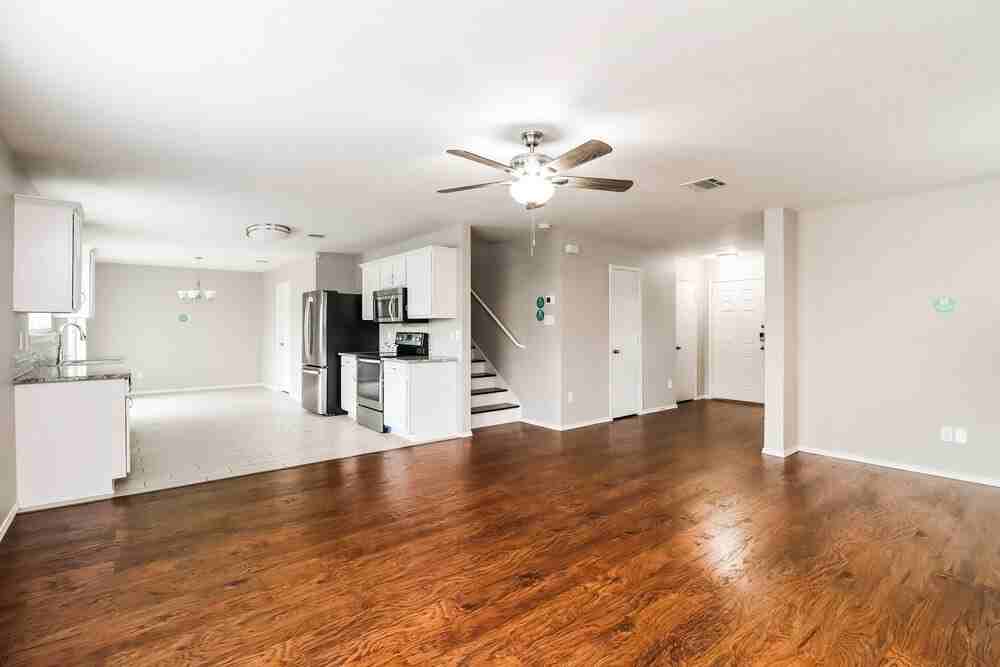 3424 Cayman Dr - Photo 6 of 17
