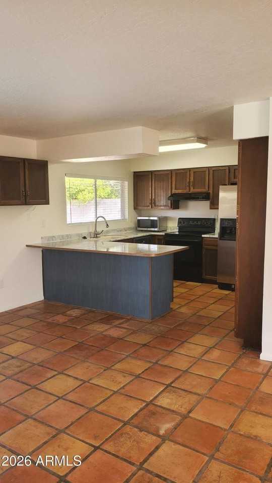 1134 W Hermosa Dr - Photo 3 of 7