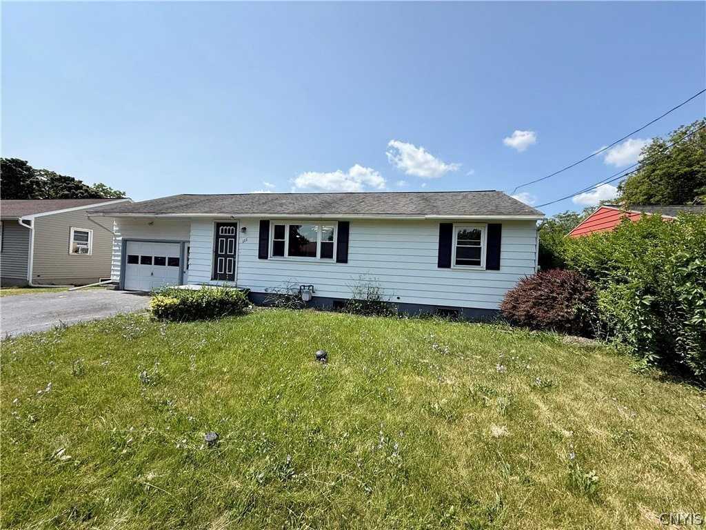 111 Deborah Dr - Photo 2 of 29