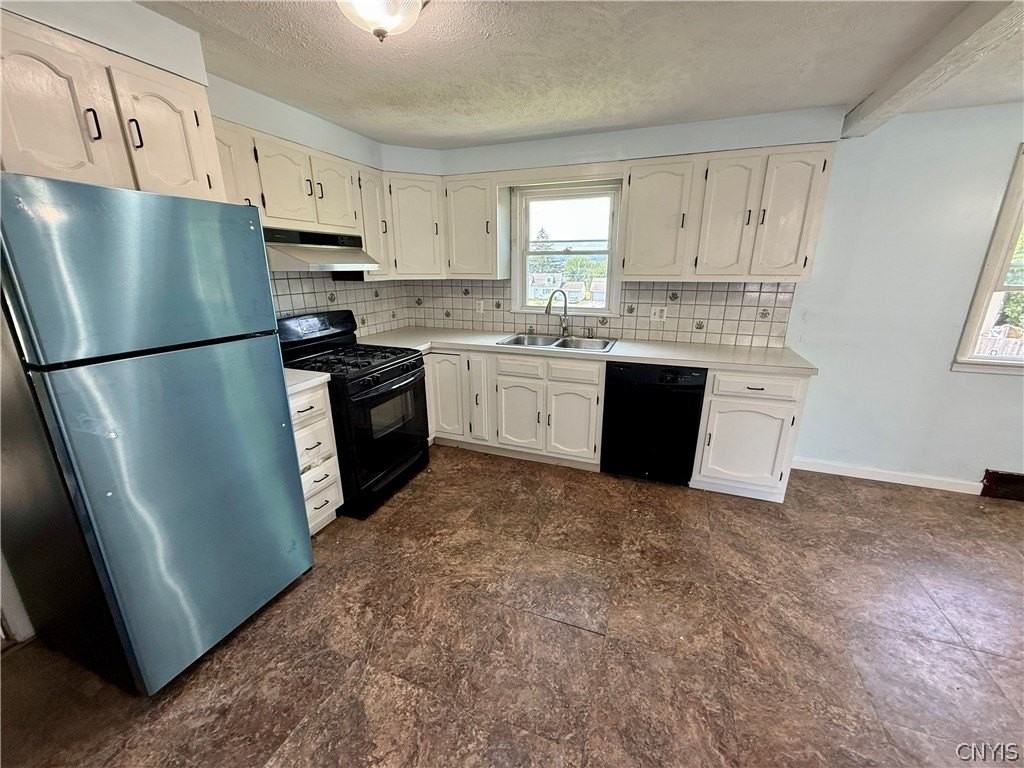 111 Deborah Dr - Photo 7 of 29