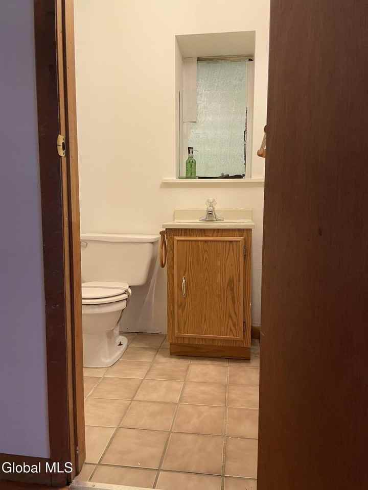 152 Main St #1 - Photo 7 of 18