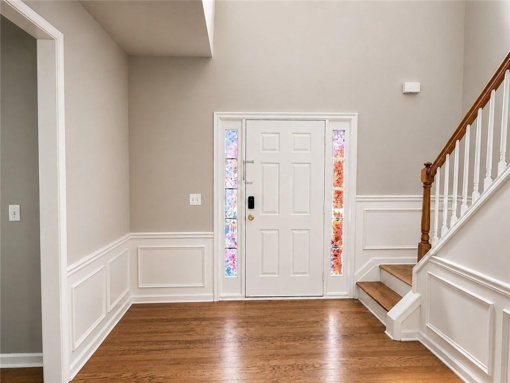 6310 Barwick Ln - Photo 2 of 33