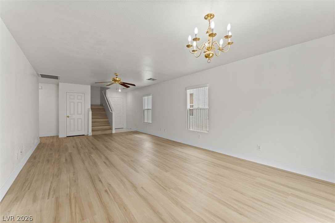 7660 Hope Valley St - Photo 4 of 35