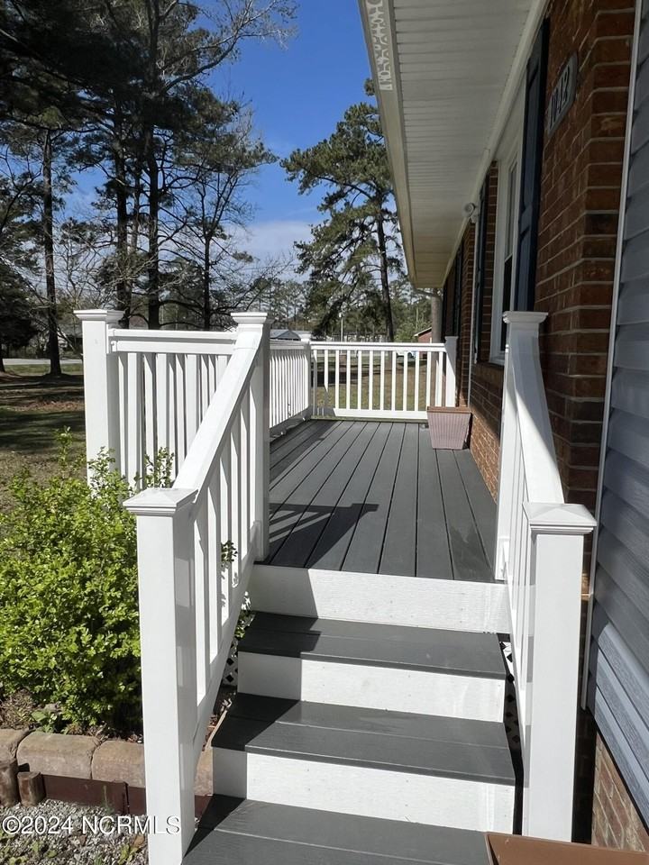 1042 Ramsey Rd - Photo 3 of 22