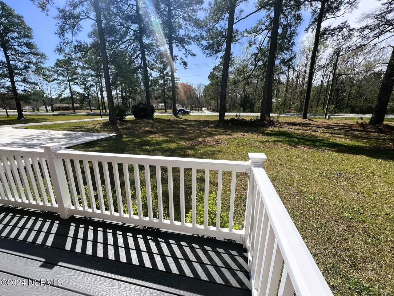 1042 Ramsey Rd - Photo 4 of 22