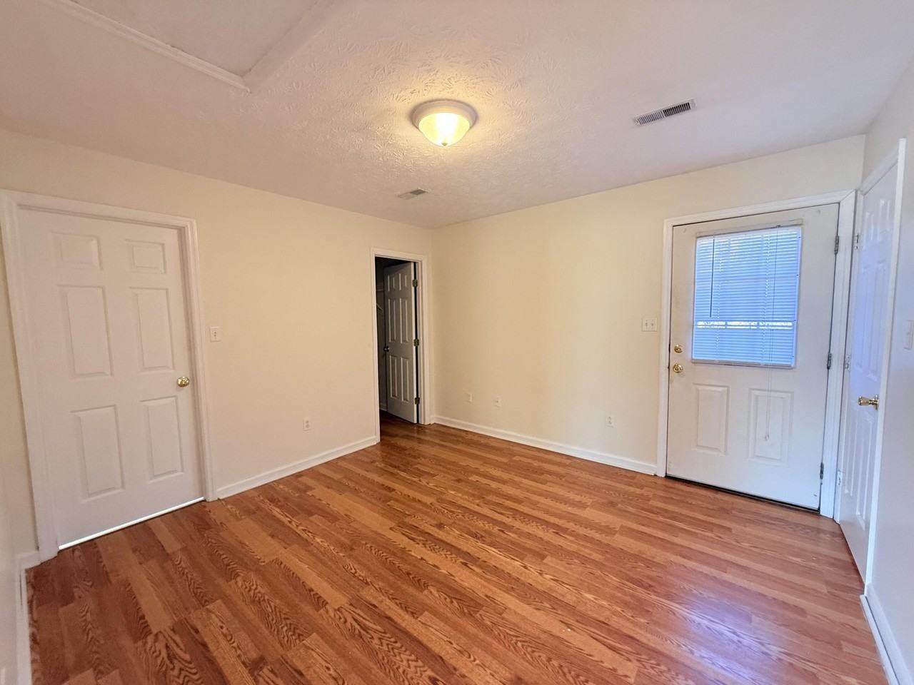 429 Sara Leigh Dr #2 - Photo 3 of 6