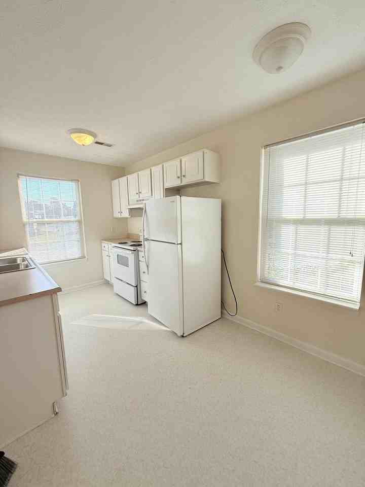 429 Sara Leigh Dr #2 - Photo 5 of 6