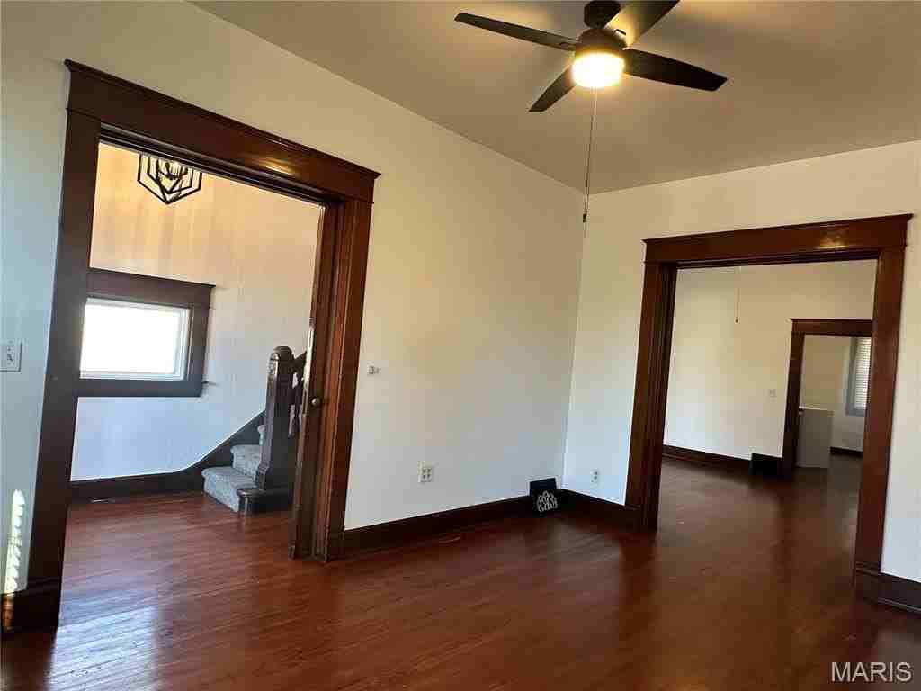1103 Langdon St - Photo 4 of 18