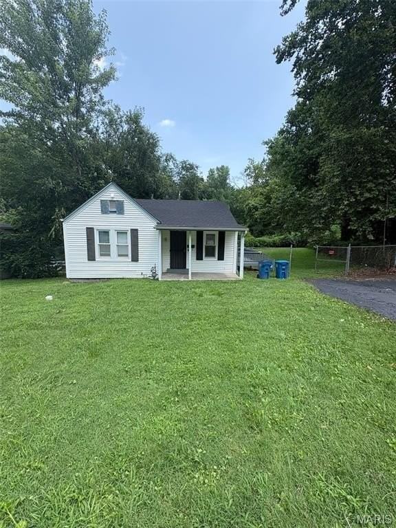2501 Tyrell Dr - Photo 2 of 2