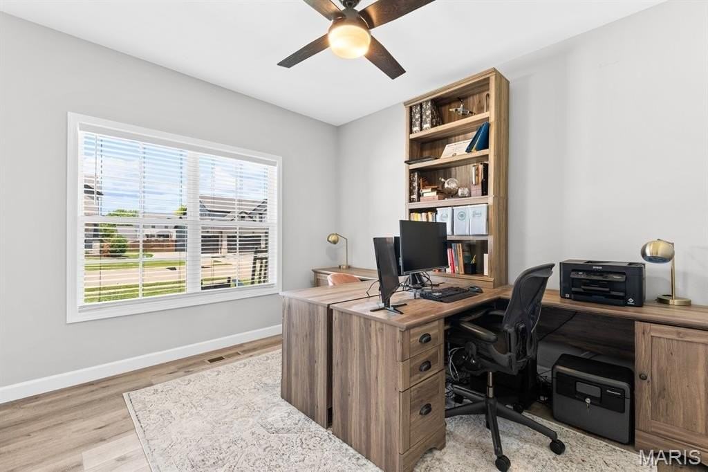 748 Seagate Dr - Photo 4 of 26