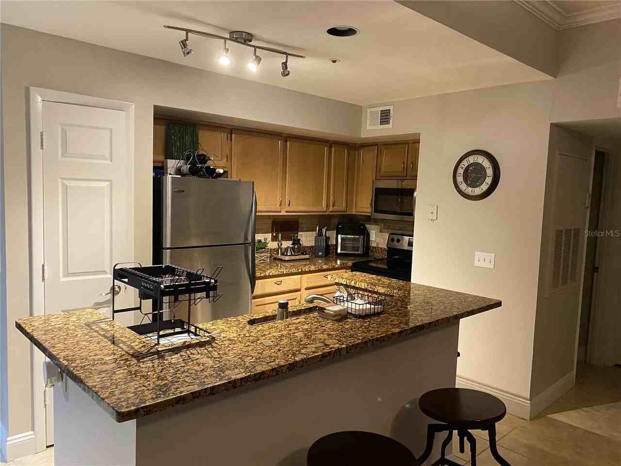 482 N Pin Oak Pl #304 - Photo 2 of 10